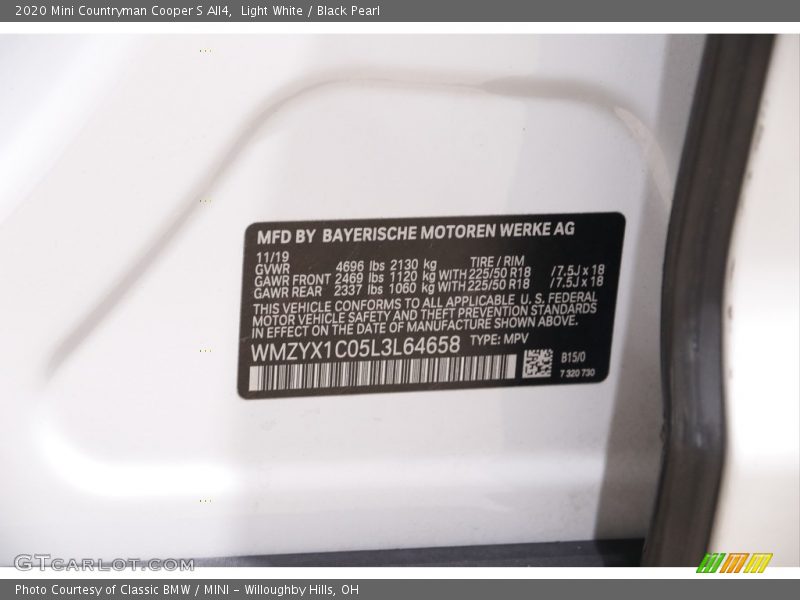 Light White / Black Pearl 2020 Mini Countryman Cooper S All4