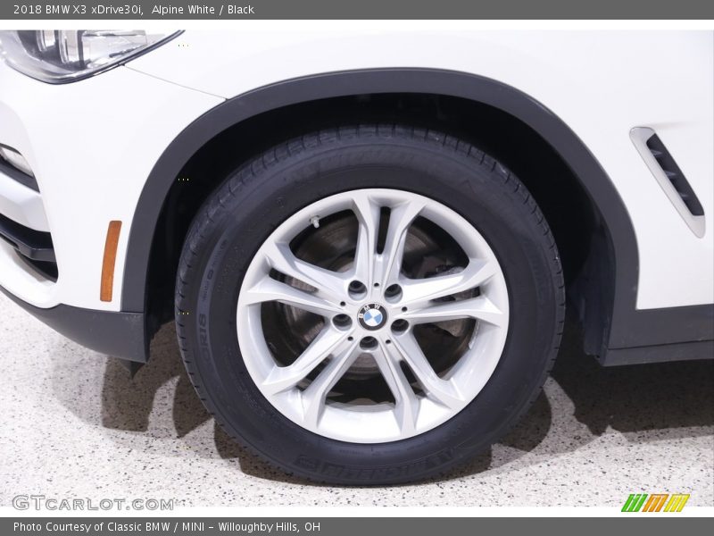 Alpine White / Black 2018 BMW X3 xDrive30i