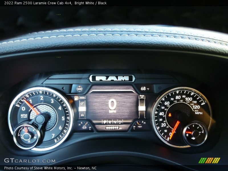Bright White / Black 2022 Ram 2500 Laramie Crew Cab 4x4
