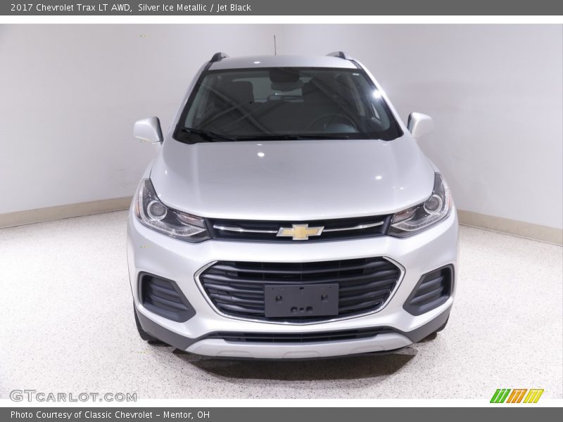 Silver Ice Metallic / Jet Black 2017 Chevrolet Trax LT AWD