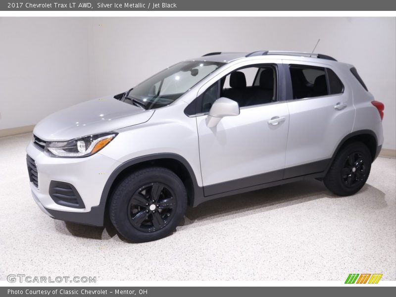 Silver Ice Metallic / Jet Black 2017 Chevrolet Trax LT AWD