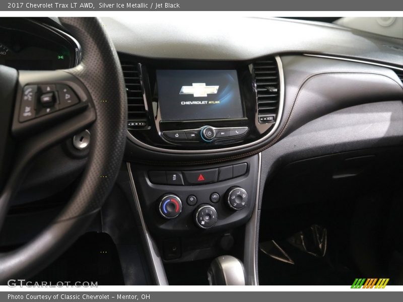 Silver Ice Metallic / Jet Black 2017 Chevrolet Trax LT AWD