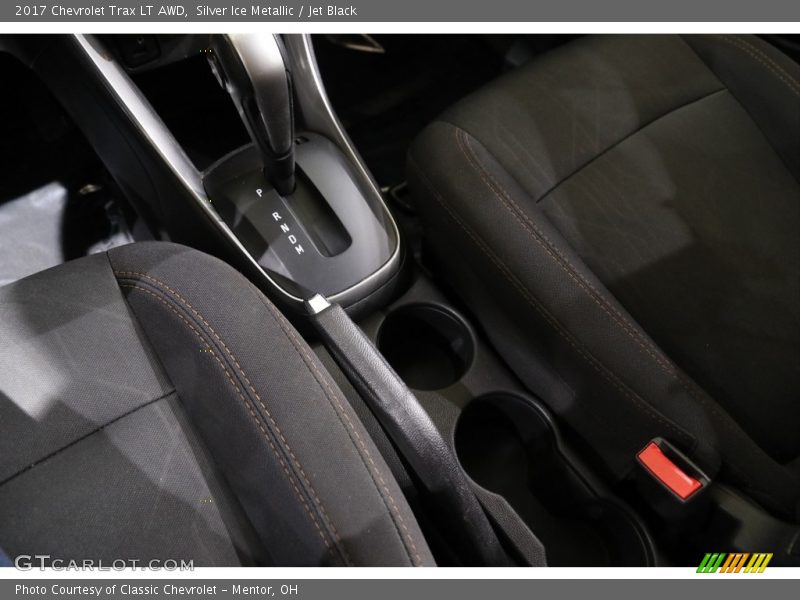 Silver Ice Metallic / Jet Black 2017 Chevrolet Trax LT AWD