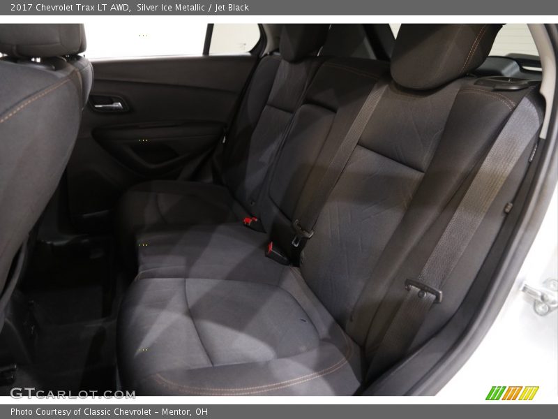 Silver Ice Metallic / Jet Black 2017 Chevrolet Trax LT AWD