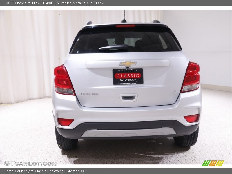 Silver Ice Metallic / Jet Black 2017 Chevrolet Trax LT AWD