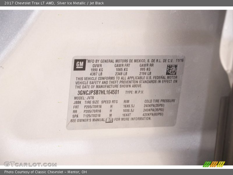 Silver Ice Metallic / Jet Black 2017 Chevrolet Trax LT AWD