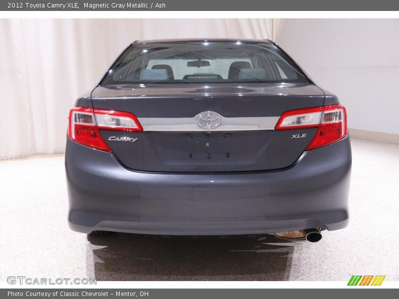 Magnetic Gray Metallic / Ash 2012 Toyota Camry XLE