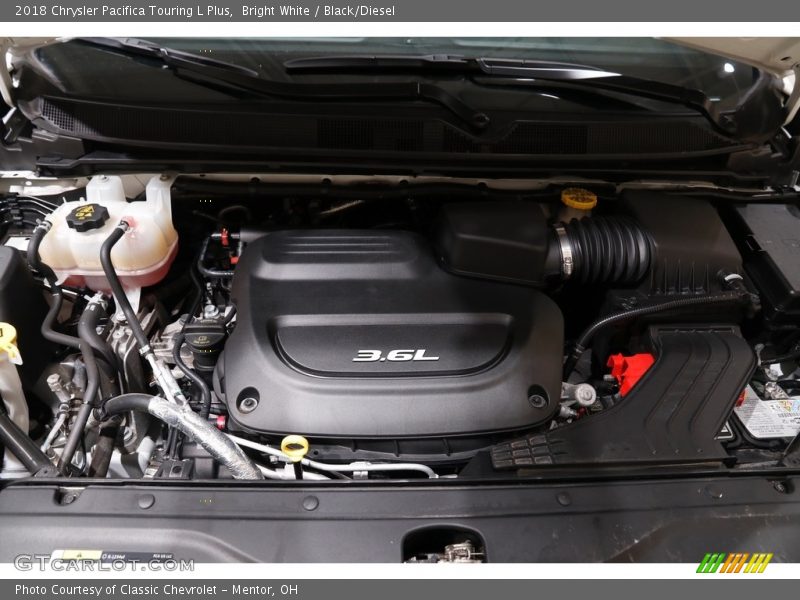 Bright White / Black/Diesel 2018 Chrysler Pacifica Touring L Plus