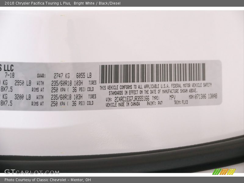 Bright White / Black/Diesel 2018 Chrysler Pacifica Touring L Plus