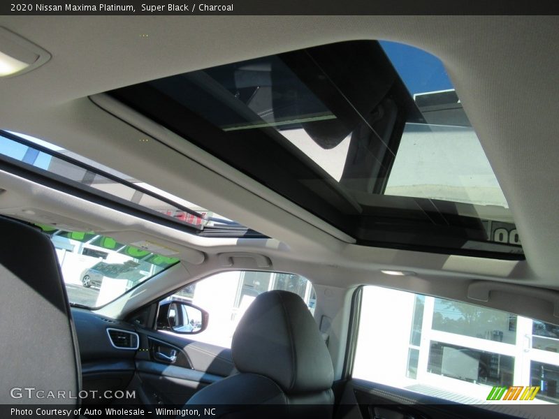 Super Black / Charcoal 2020 Nissan Maxima Platinum