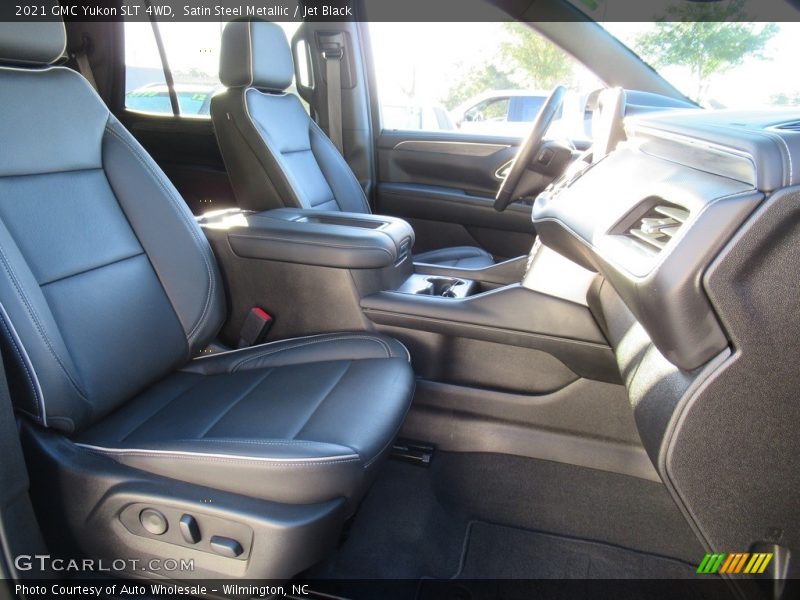 Satin Steel Metallic / Jet Black 2021 GMC Yukon SLT 4WD