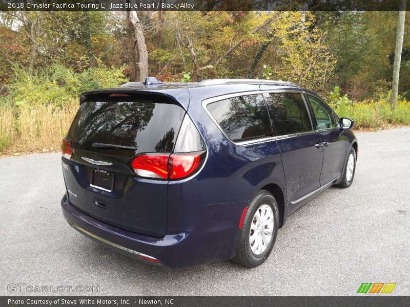 Jazz Blue Pearl / Black/Alloy 2018 Chrysler Pacifica Touring L