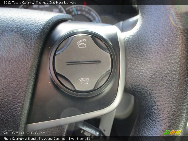 Magnetic Gray Metallic / Ivory 2012 Toyota Camry L
