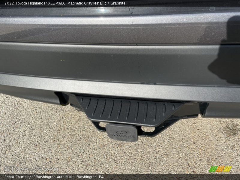 Magnetic Gray Metallic / Graphite 2022 Toyota Highlander XLE AWD