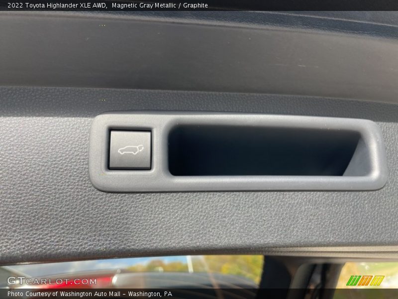 Magnetic Gray Metallic / Graphite 2022 Toyota Highlander XLE AWD