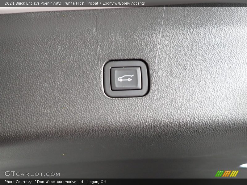 White Frost Tricoat / Ebony w/Ebony Accents 2021 Buick Enclave Avenir AWD