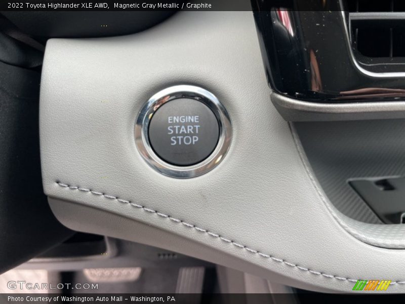 Controls of 2022 Highlander XLE AWD