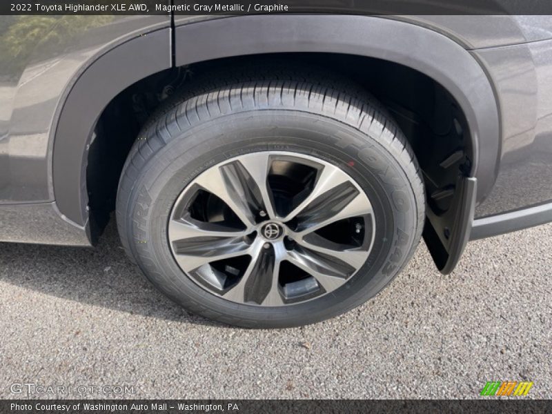  2022 Highlander XLE AWD Wheel