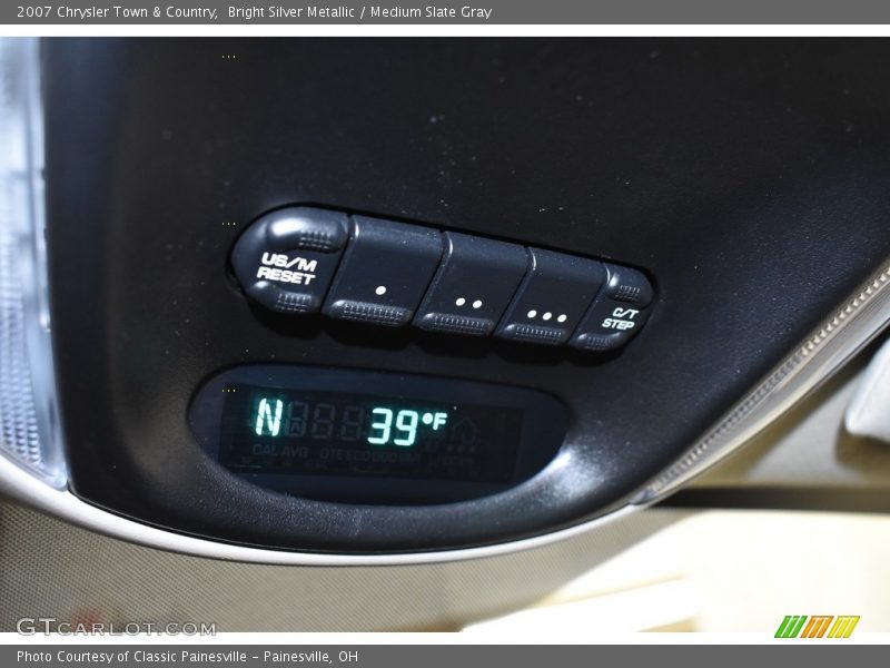 Bright Silver Metallic / Medium Slate Gray 2007 Chrysler Town & Country
