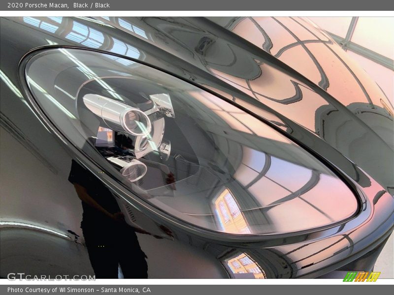 Black / Black 2020 Porsche Macan