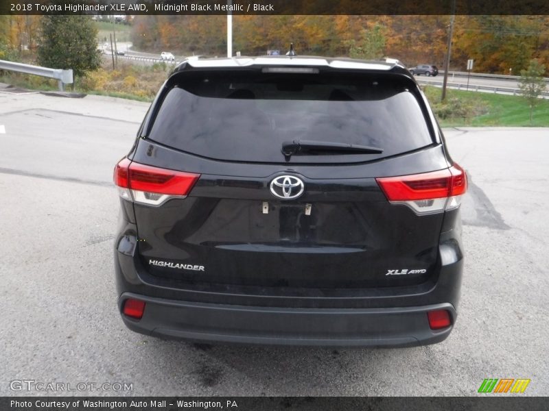 Midnight Black Metallic / Black 2018 Toyota Highlander XLE AWD