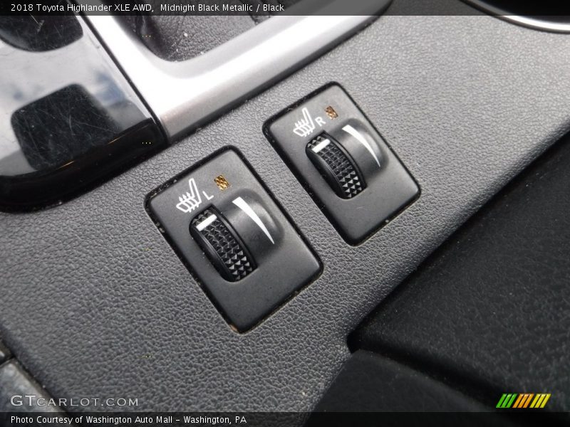 Midnight Black Metallic / Black 2018 Toyota Highlander XLE AWD
