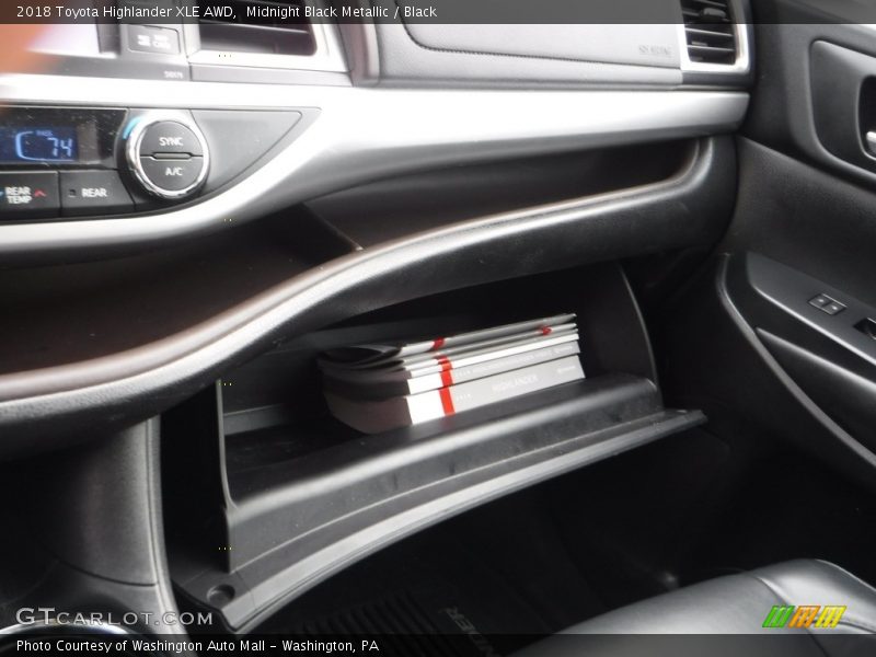 Midnight Black Metallic / Black 2018 Toyota Highlander XLE AWD