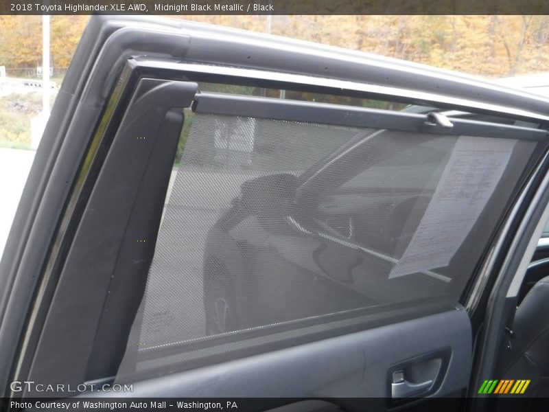Midnight Black Metallic / Black 2018 Toyota Highlander XLE AWD