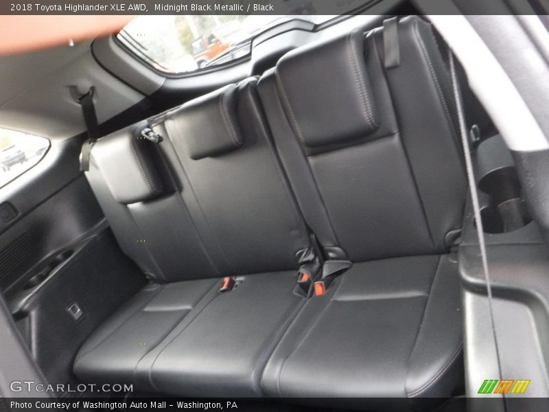 Midnight Black Metallic / Black 2018 Toyota Highlander XLE AWD