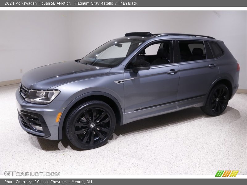 Front 3/4 View of 2021 Tiguan SE 4Motion