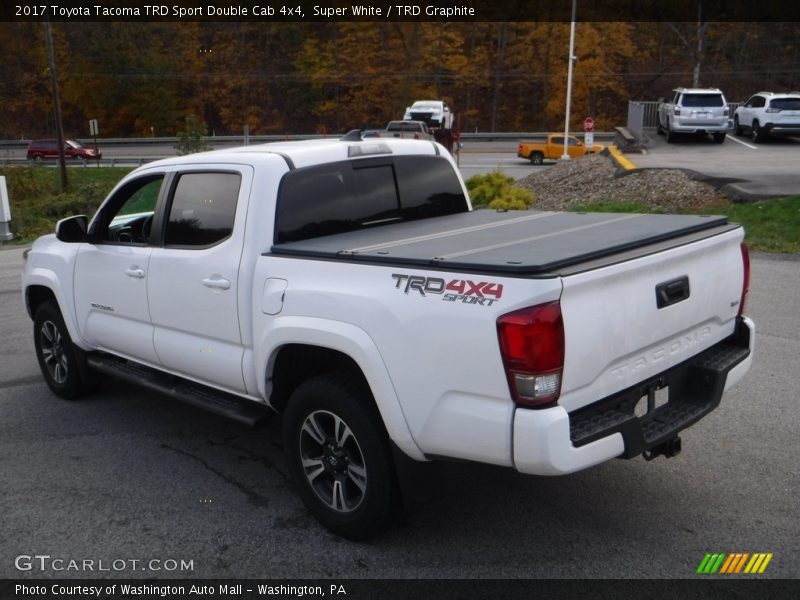 Super White / TRD Graphite 2017 Toyota Tacoma TRD Sport Double Cab 4x4