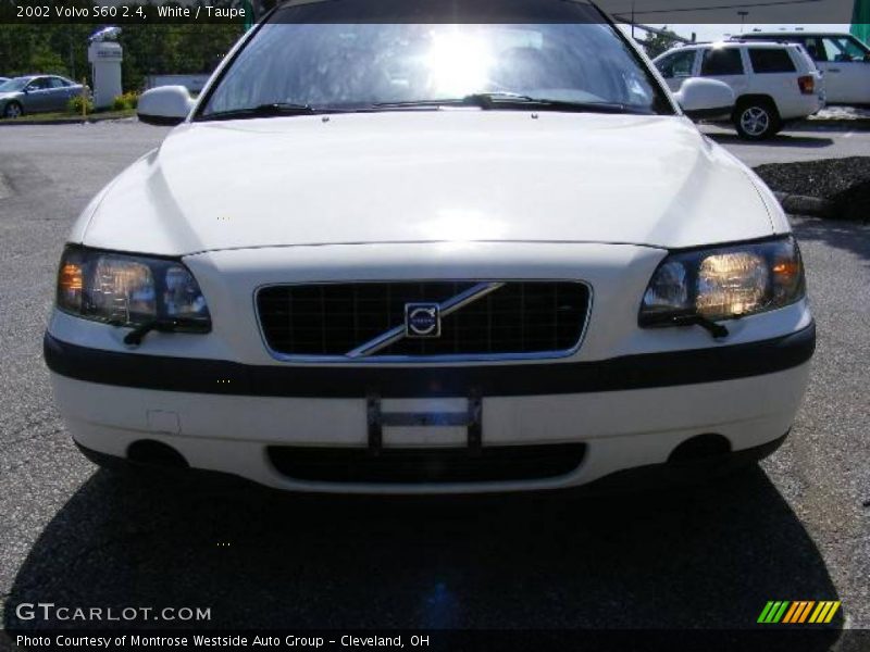 White / Taupe 2002 Volvo S60 2.4