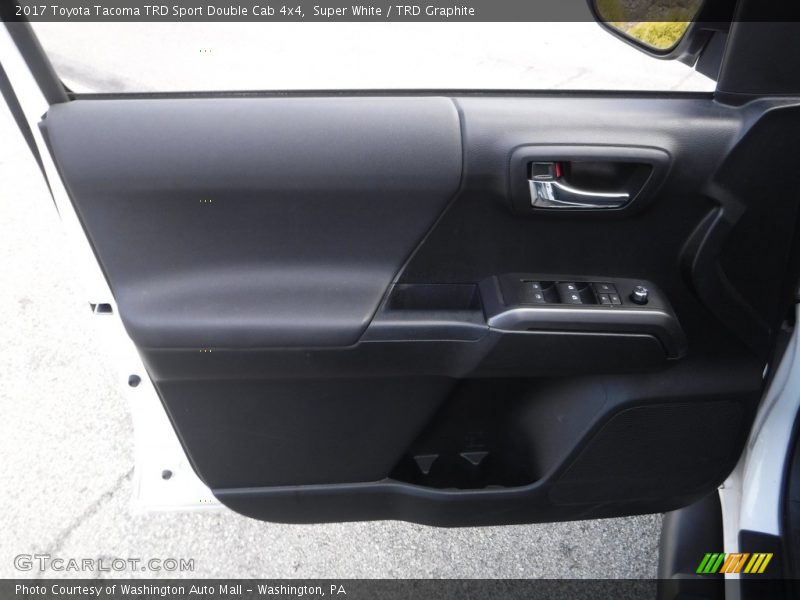 Super White / TRD Graphite 2017 Toyota Tacoma TRD Sport Double Cab 4x4