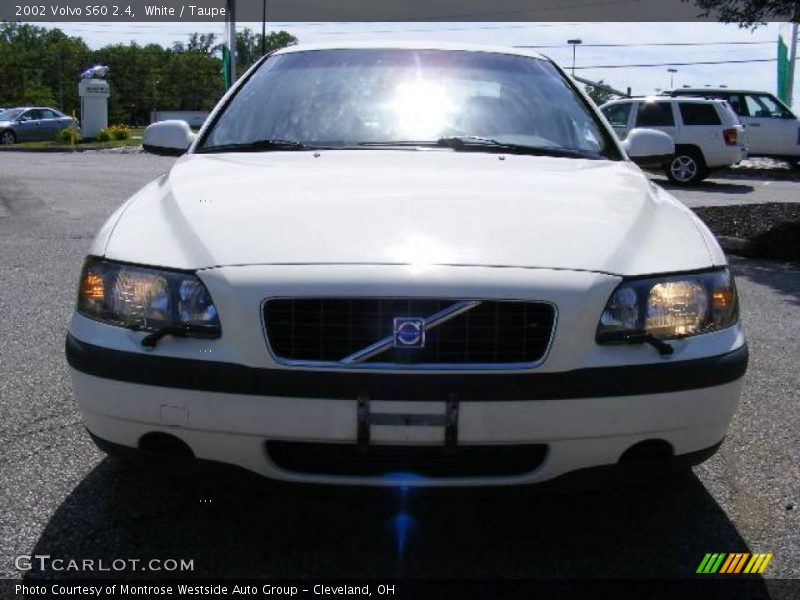 White / Taupe 2002 Volvo S60 2.4