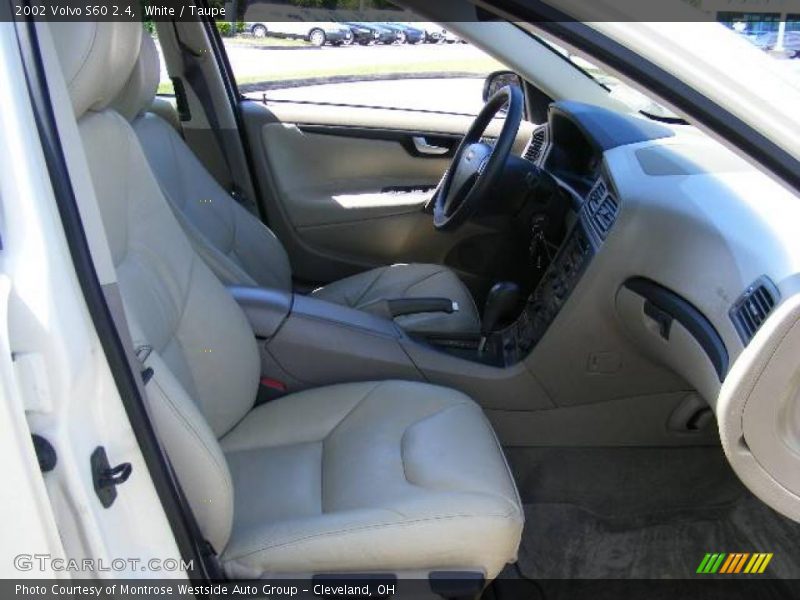 White / Taupe 2002 Volvo S60 2.4