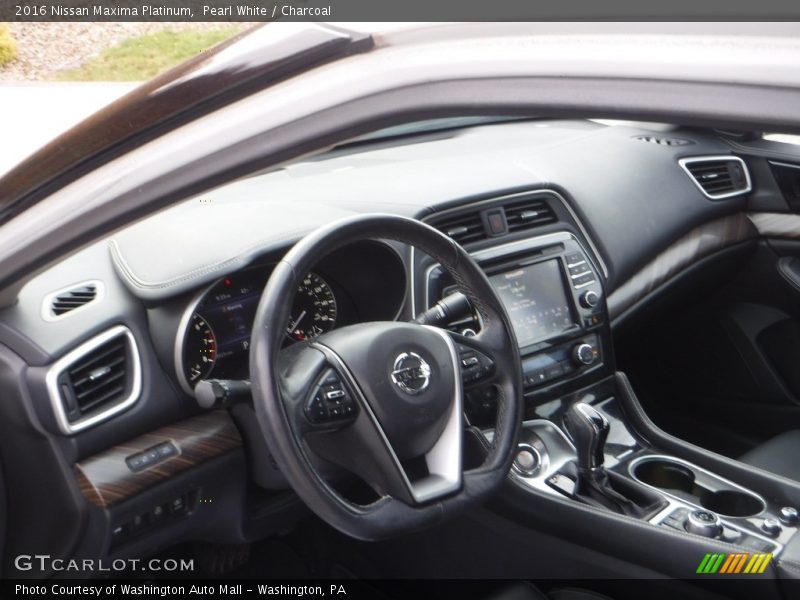 Pearl White / Charcoal 2016 Nissan Maxima Platinum