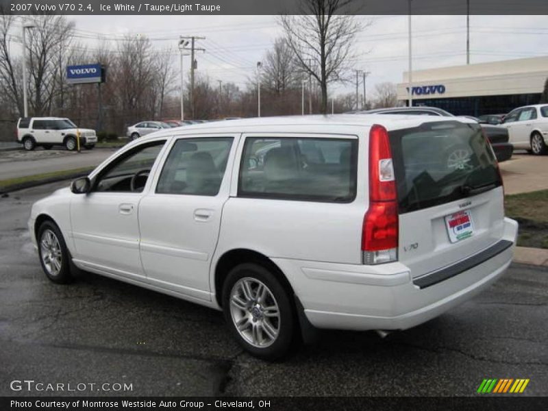 Ice White / Taupe/Light Taupe 2007 Volvo V70 2.4