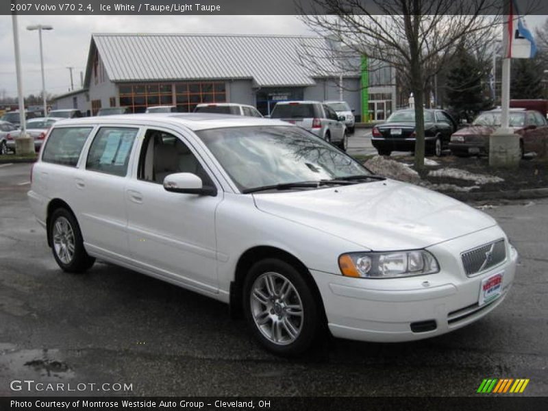 Ice White / Taupe/Light Taupe 2007 Volvo V70 2.4