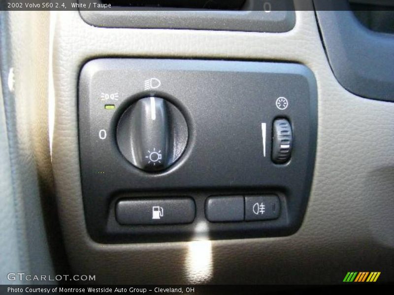 White / Taupe 2002 Volvo S60 2.4