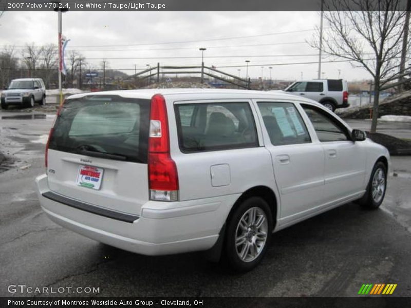 Ice White / Taupe/Light Taupe 2007 Volvo V70 2.4