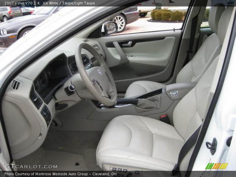 Ice White / Taupe/Light Taupe 2007 Volvo V70 2.4