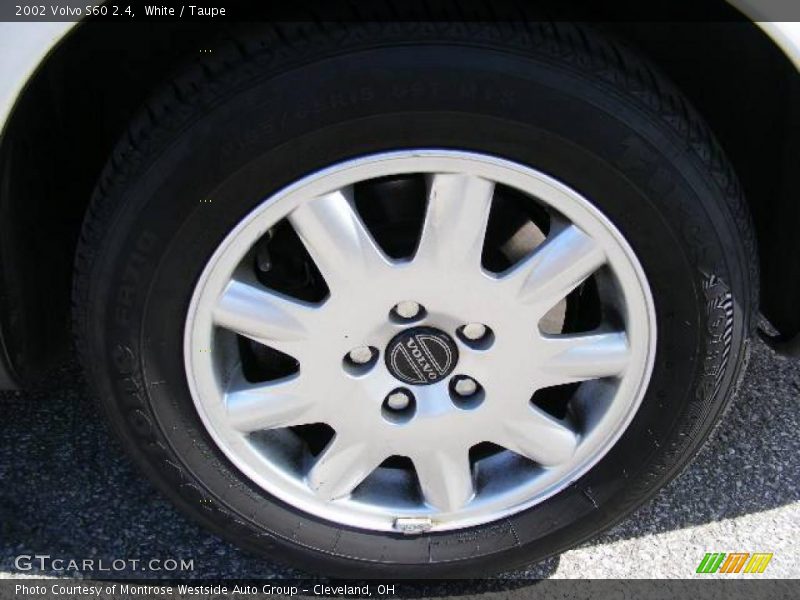 White / Taupe 2002 Volvo S60 2.4