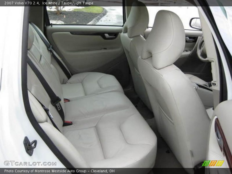 Ice White / Taupe/Light Taupe 2007 Volvo V70 2.4