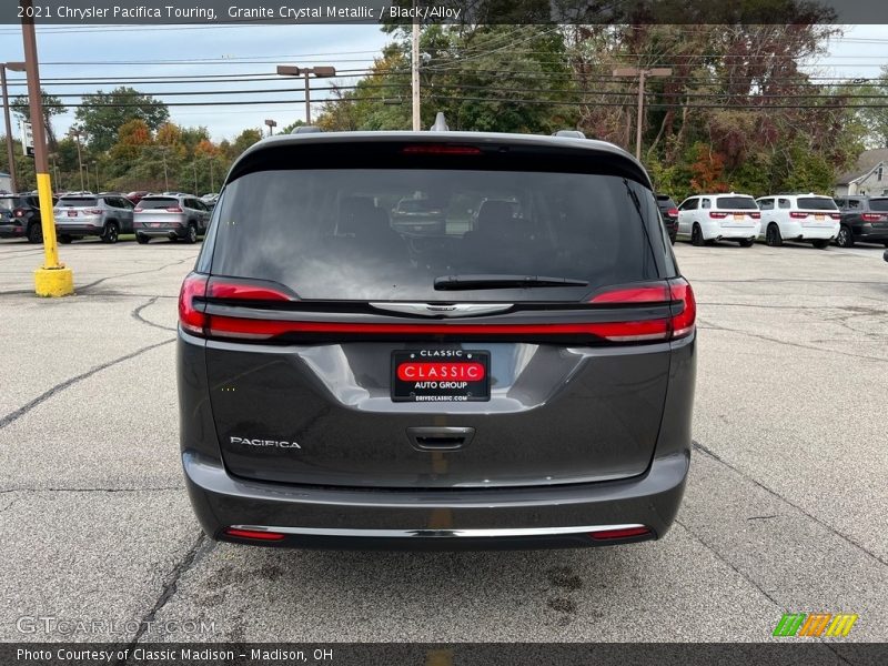 Granite Crystal Metallic / Black/Alloy 2021 Chrysler Pacifica Touring