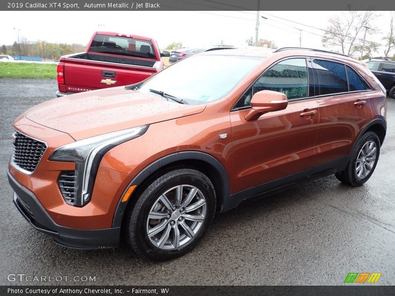 Front 3/4 View of 2019 XT4 Sport