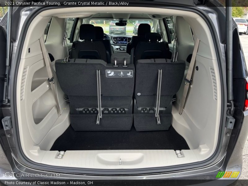 Granite Crystal Metallic / Black/Alloy 2021 Chrysler Pacifica Touring