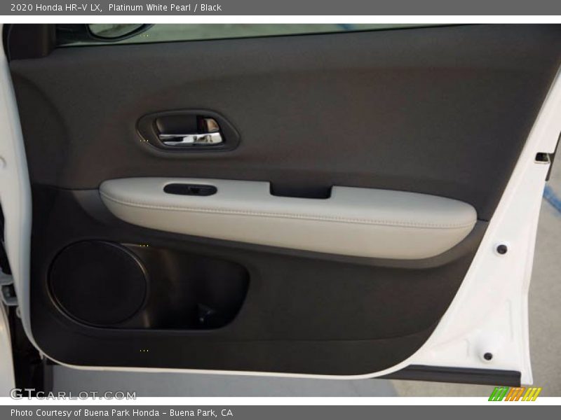 Platinum White Pearl / Black 2020 Honda HR-V LX