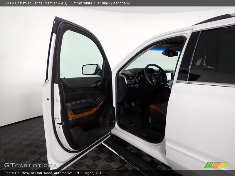 Summit White / Jet Black/Mahogany 2019 Chevrolet Tahoe Premier 4WD