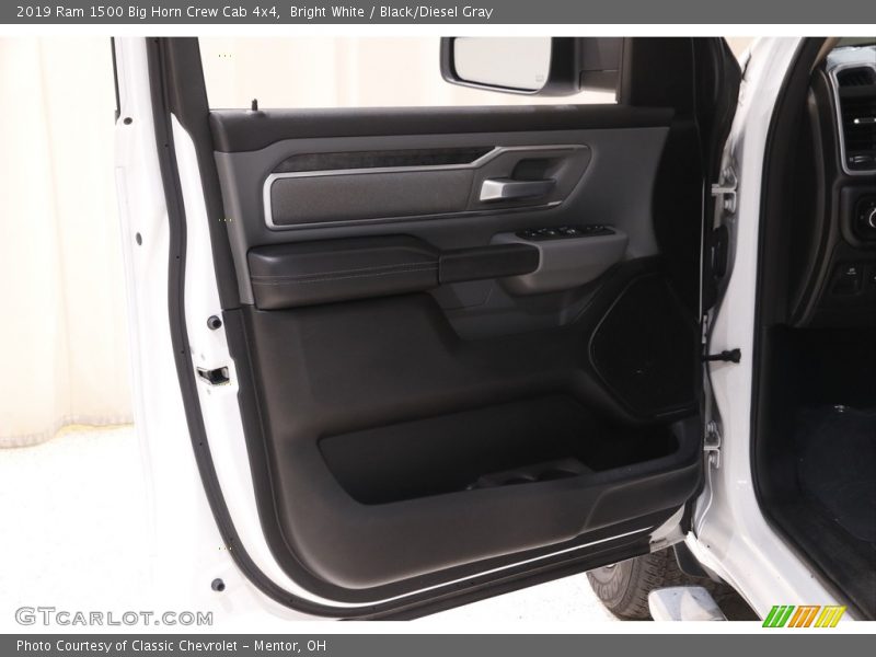 Bright White / Black/Diesel Gray 2019 Ram 1500 Big Horn Crew Cab 4x4