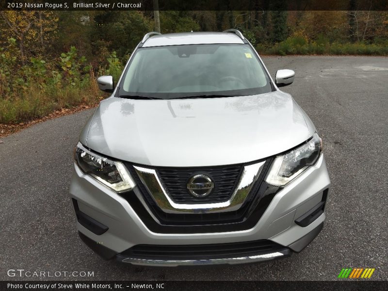Brilliant Silver / Charcoal 2019 Nissan Rogue S